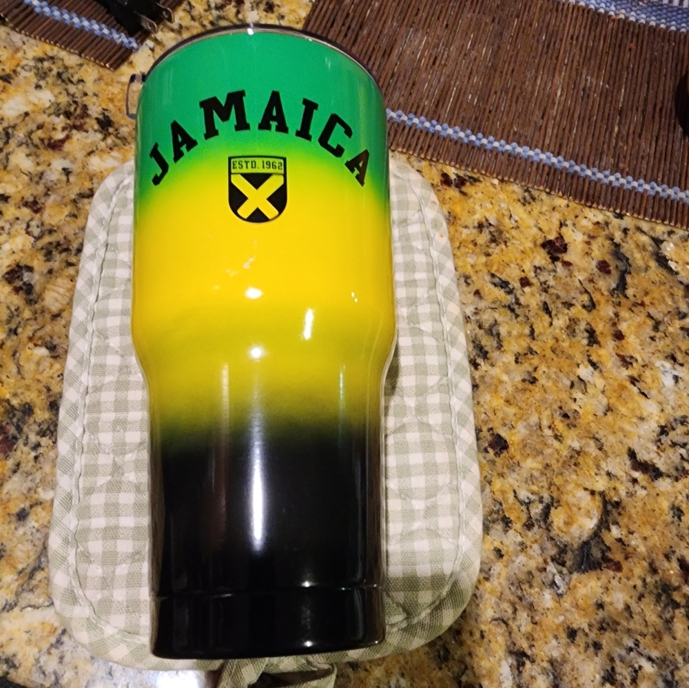 NWOT ... Jamaica 🇯🇲🇯🇲🇯🇲 Tumbler